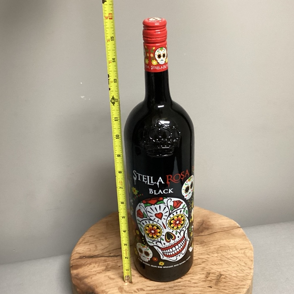 🔴 Stella Rosa Black Limited Edition Bottle - Huge - Heavy - Unique - Empty - Picture 14 of 16